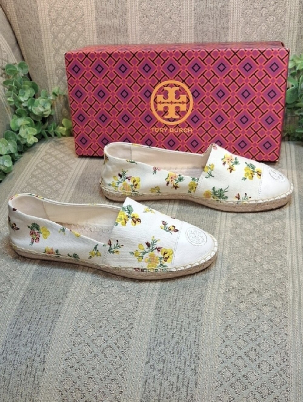 NIB Tory Burch Floral Espadrille Flats #86326 - Picture 15 of 15